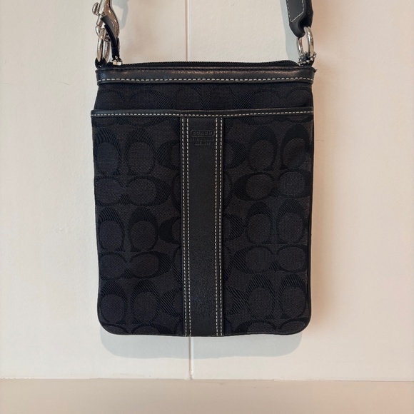 Vintage Coach Crossbody Bag - Picture 1 of 4